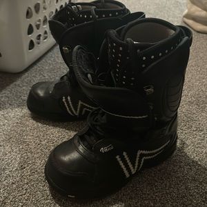 VANS Snowboarding Boots